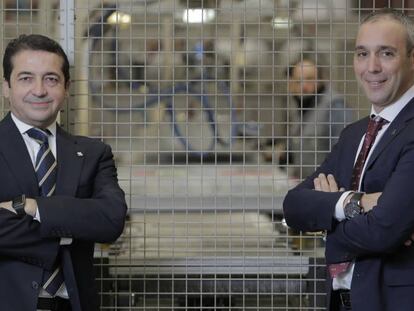 Gin&eacute;s Padilla, fundador y gerente de Puertas Padilla (izquierda), y Fernando S&aacute;nchez, director comercial de exportaci&oacute;n.