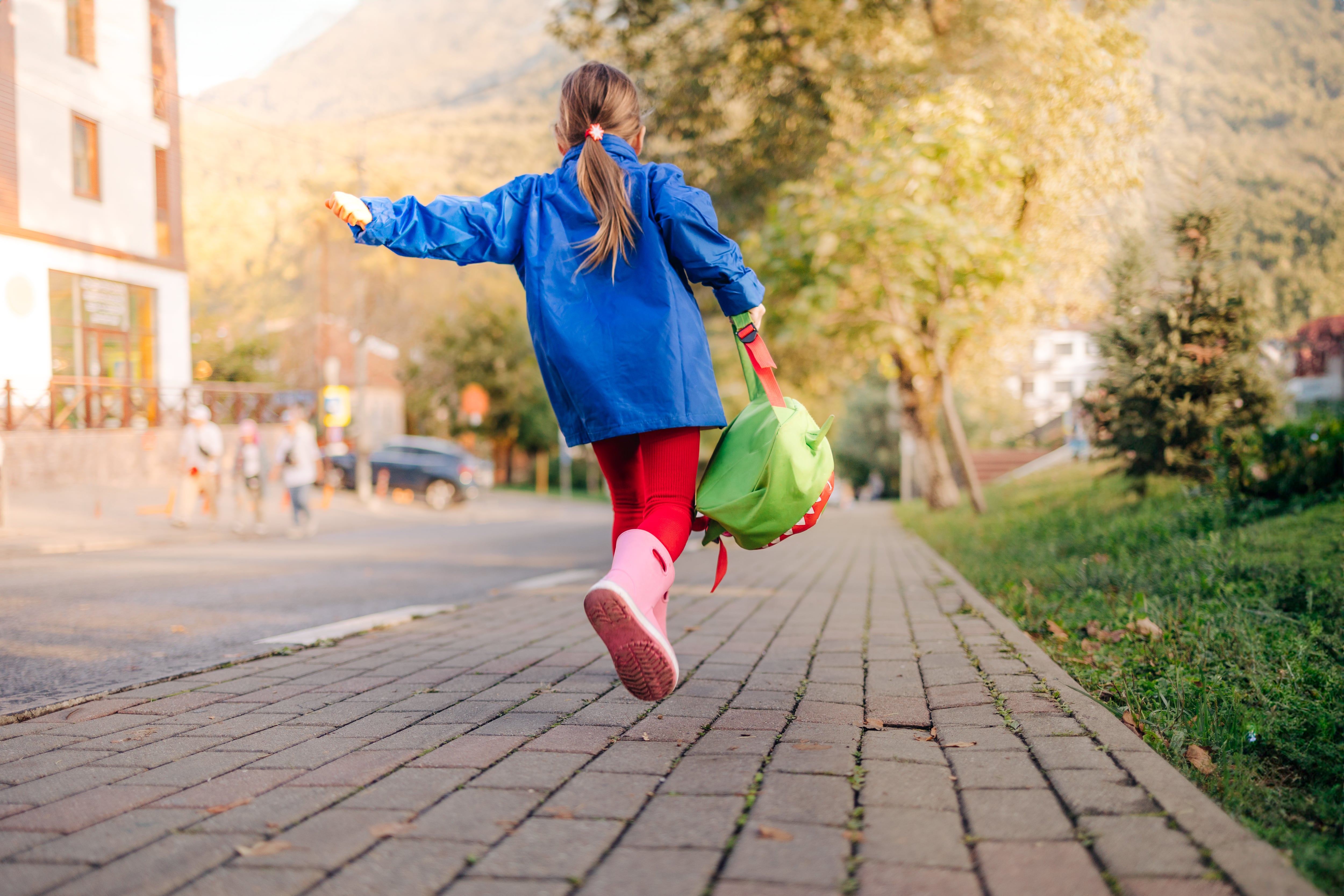 Motivos a favor y en contra de que un niño de 10 años vaya solo al colegio