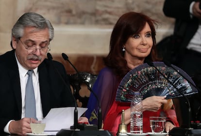 Alberto Fernández e Cristina Kirchner, em evento no dia 16.