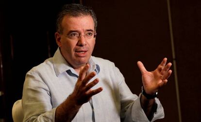 El gobernador del Banco de México, Alejandro Díaz de León.