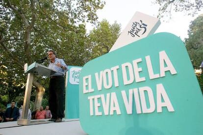 Artur Mas durante su intervenci&oacute;n en un acto de campa&ntilde;a de la candidatura independentista Junts pel S&iacute; celebrado en Tortosa (Tarragona) el 20 de septiembre.