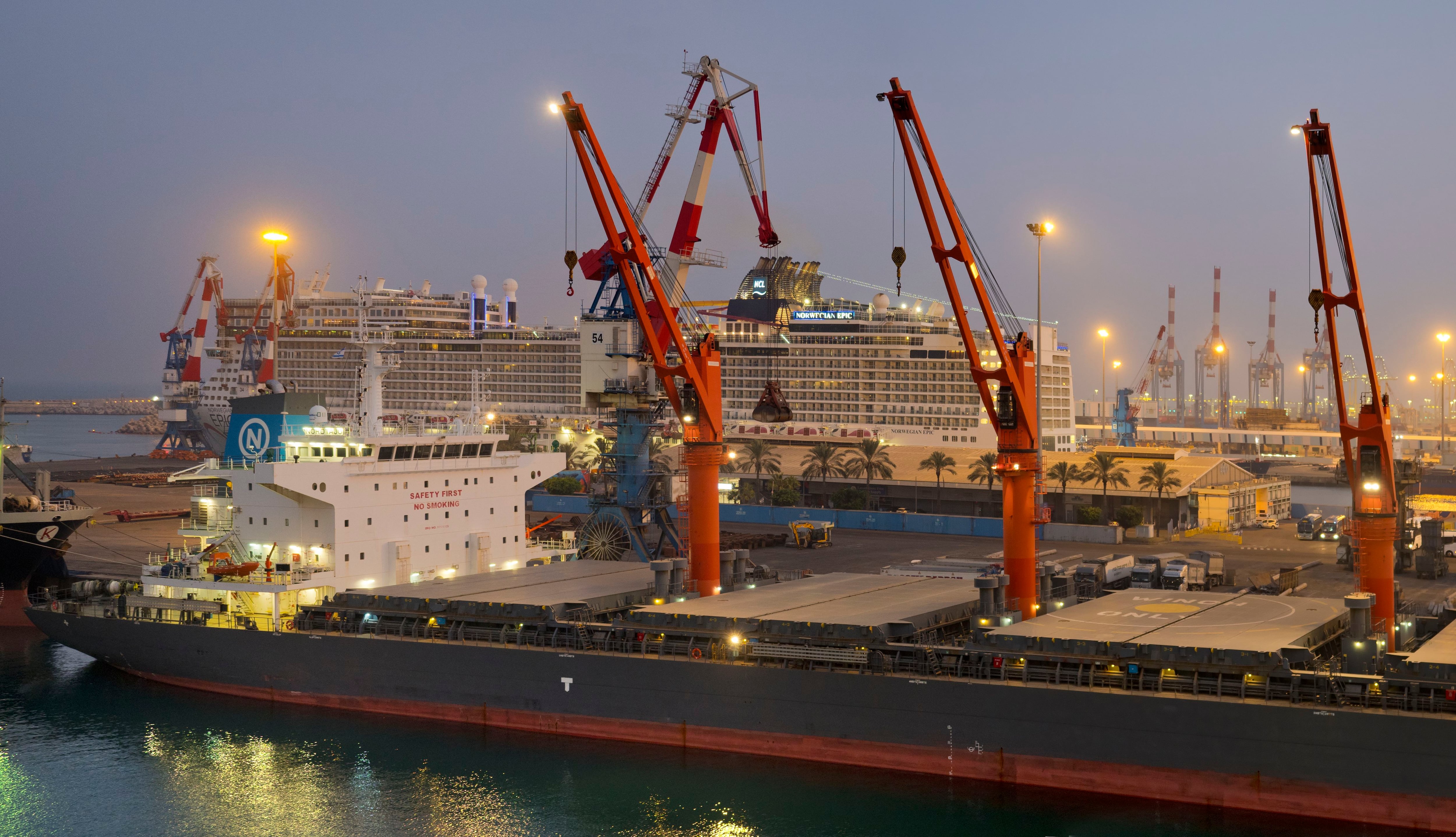 La flota fantasma que alimenta las guerras de Israel