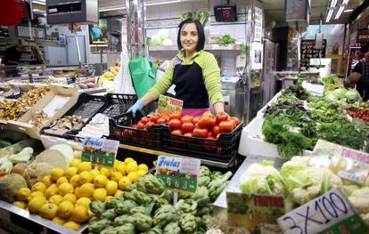 Josefa Bonafont, en su parada del Mercat Central.