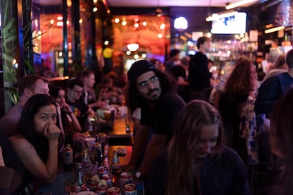 El 'problema del bar El Farol' está basado en una anécdota real.