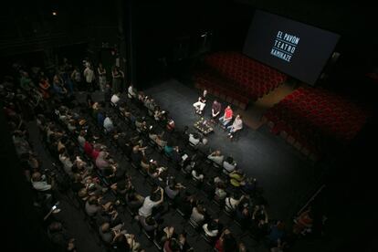 Aspecto de la presentaci&oacute;n del nuevo espacio. En el escenario, de izquierda a derecha, Miguel del Arco, Israel Elejalde, Jordi Bux&oacute; y Aitor Tejada. 