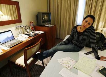 Marcia Rocha, en su habitación de un hotel cercano al aeropuerto de Madrid-Barajas.