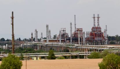 Vista de la refinería Miguel Hidalgo de Pemex.