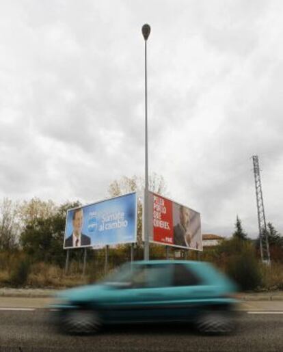 Carteles electorales en Palencia.