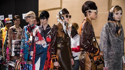 Una muestra de la colecci&oacute;n de Moschino en la Milan Fashion Week .