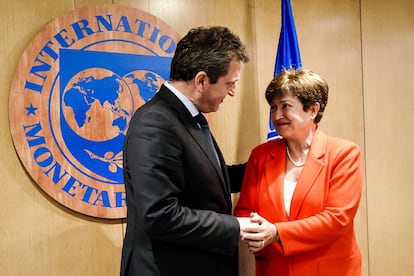 El ministro de Economía de Argentina, Sergio Massa , y a la directora gerente del FMI, Kristalina Georgieva