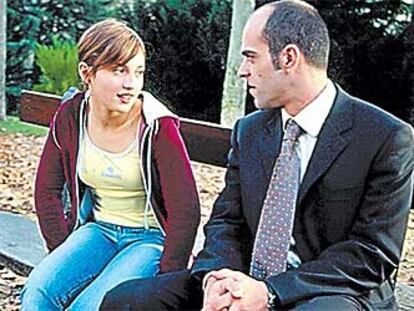 María Valverde y Luis Tosar, en una imagen de <i>La flaqueza del bolchevique</i>.