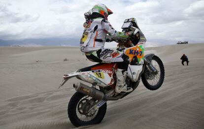 Laia Sanz, durante una etapa del Dakar 2016.