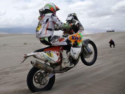 Laia Sanz, durante una etapa del Dakar 2016.