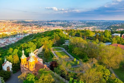 Panorámica de Praga desde el monte Petrín.