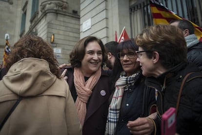 Dia Internacional de la Mujer. Manifestaciones y huelga feminista, concentracion en la Plaza Sant Jaume. En la foto, la alcaldesa de Barcelona Ada Colau.