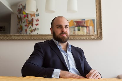 Andrei Serbin Pont, director de la Coordinadora Regional de Investigaciones Económicas y Sociales (CRIES), en su casa en Buenos Aires.