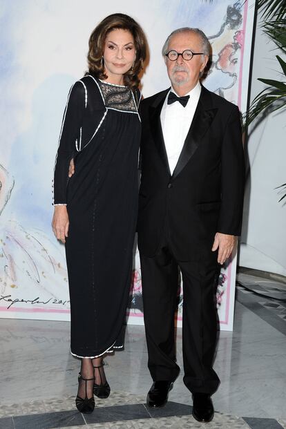 El pintor y escultor Fernando Botero acudió a la gala benéfica junto a su mujer Sophia Vari. Ambos, desprendían elegancia por doquier.