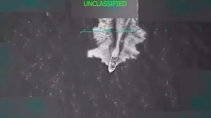 El momento del ataque de las fuerzas militares de Estados Unidos contra la embarcación.