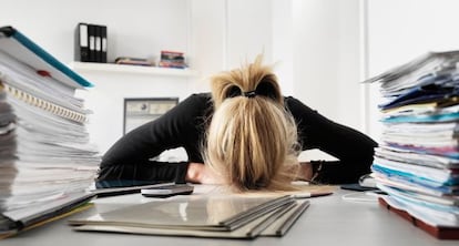 Hay síndromes originados por el padecimiento de estrés laboral crónico.