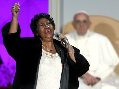 Aretha Franklin canta &#039;Amazing Grace&#039; ante el Papa el pasado s&aacute;bado.