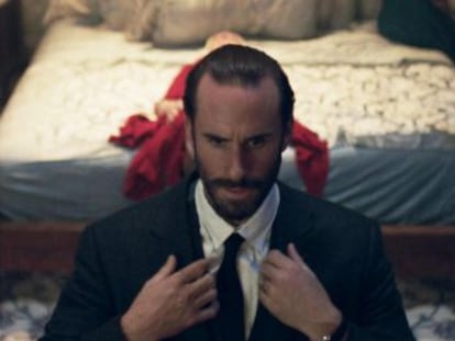 Antena 3 estrena la primera temporada en abierto mientras HBO España emite el final de la segunda. Hablamos con sus protagonistas sobre feminismo y los abusos en Hollywood