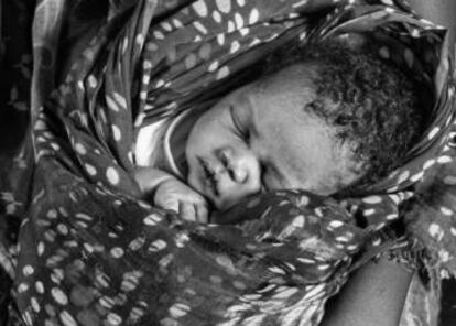 Un recién nacido en el hospital Rey Balduino de Dakar, capital de Senegal.