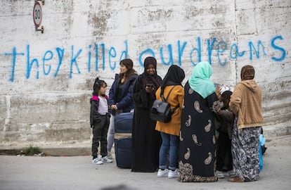 El Gobierno griego anunció el cierre de los campos de refugiados de esta zona para el año que viene, pero solo para sustituirlos por controvertidos campos cerrados.