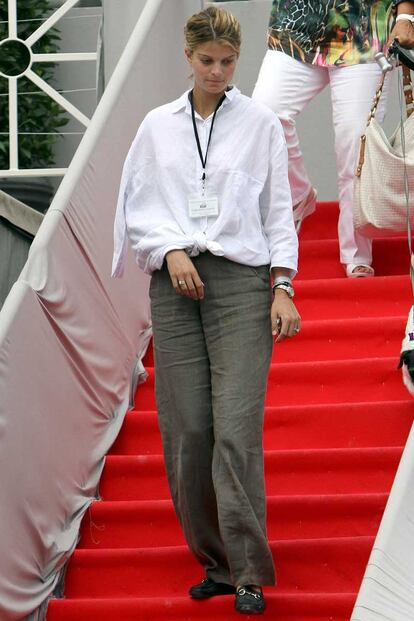 Resulta raro ver a Athina Onassis sin su uniforme de amazona, pero cuando lo hace demuestra que no tiene estilo ninguno, ni para bien ni para mal.