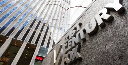 R&oacute;tulo de Twenty-First Century Fox en las oficinas de Nueva York (EE UU). 