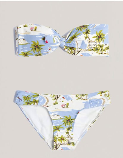 Bikini con estampado tropical de Oysho. (14,99 euros sjujetador y 11,99 euros braguita).