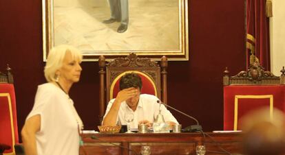 Pleno en el Ayuntamiento de Cádiz.