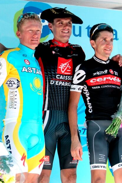 Vinokurov, Luis León Sánchez y Carlos Sastre en el podium de la Clásica de San Sebastián.