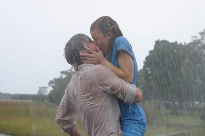 La escena de 'El diario de Noah' en la que Rachel McAdams lleva el vestido azul que Kobe regaló a Vanessa.