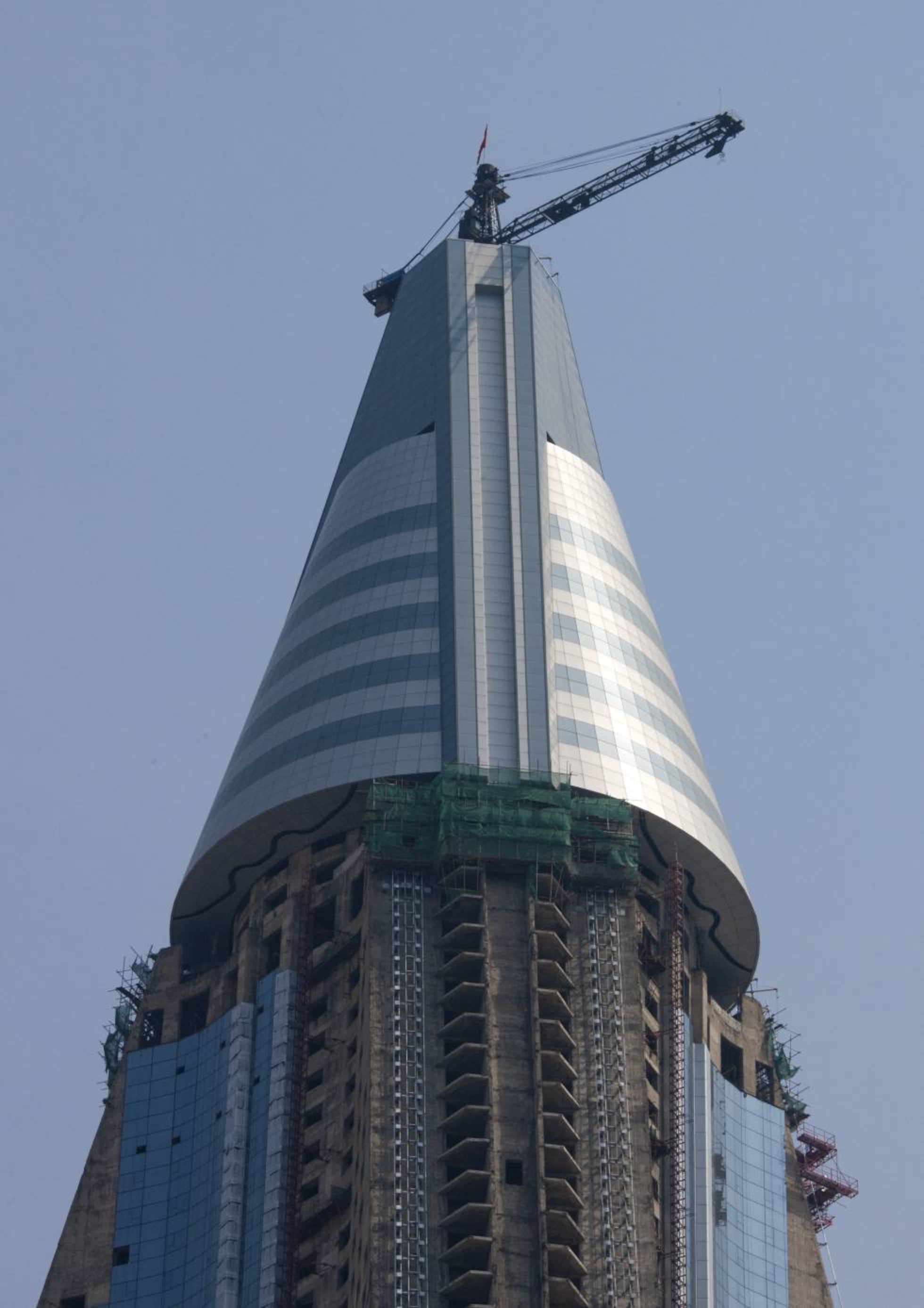 Ryugyong Hotel: La increíble historia del rascacielos fantasma que domina  Corea del Norte | ICON Design | EL PAÍS, image size:1960x2774