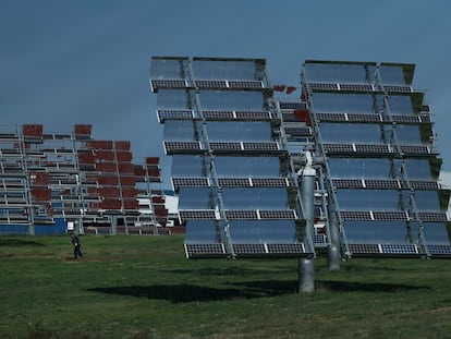 Planta solar de Atlantica Yield-Abengoa en la localidad sevillana de Sanlúcar la Mayor.