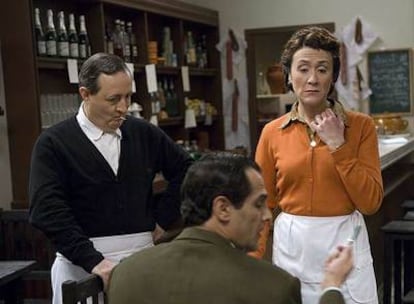 La actriz Marta Fernández Muro interpretando a Enriqueta en una escena de <i>Amar en tiempos revueltos</i>.
