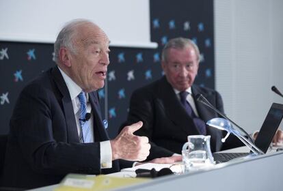 El coleccionista Leonard A. Lauder y el responsable de la Fundación Arte y Mecenazgo, Leopoldo Rodés, el jueves en Barcelona.