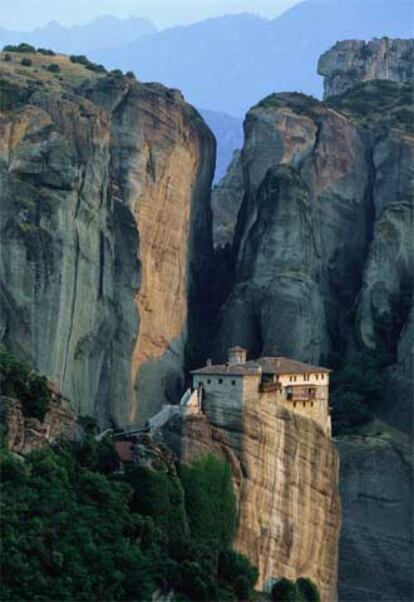 Situado sobre un promontorio, Roussanou, uno de los monasterios de Meteora, se construyó entre los siglos XIV y XVI.