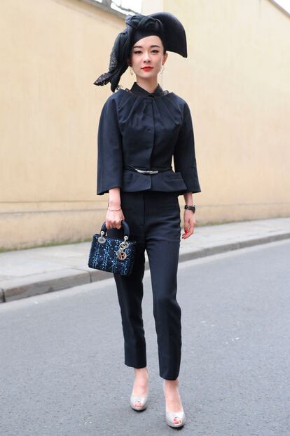 street style aprende a llevar los sombreros como las parisinas