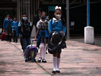 Alumnos en una escuela primaria en la alcaldía Iztacalco, en Ciudad de México, el 30 de agosto de 2022.