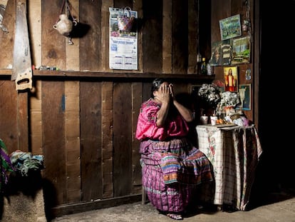 María, 74 años, tuvo que huir de su casa para evitar la limpieza étinica durante el conflicto guatemalteco.