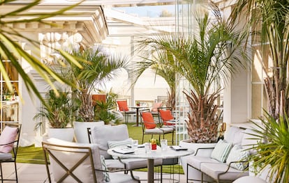 El Jardín de Diana, un 'beach club' en una de las terrazas del Hotel Hyatt de Gran Vía, en Madrid.