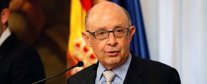 El ministro de Hacieda, Cristóbal Montoro, en una reciente comparecencia ante los medios de comunicación.