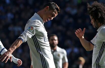 Cristiano y Marcelo celebran el gol del portugués. 