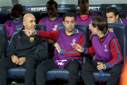 Xavi Hernández, en el banquillo durante el partido ante el Copenhague.