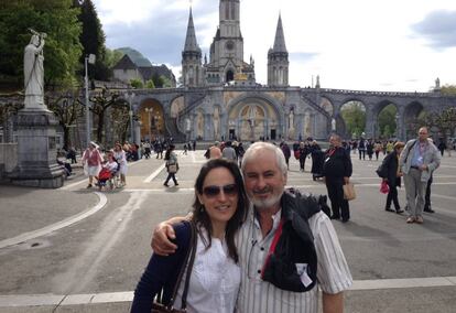 Manuela Morales y su padre José, en una foto tomada en mayo de 2015.