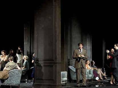 Escena del estreno de <i>Eugenio Oneguin</i> en el Festival de Salzsburgo.