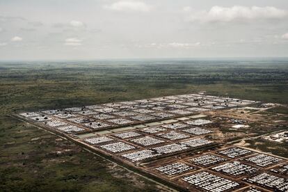 Vista aérea del campo de protección de civiles de Bentiu, uno de los mayores campamentos para desplazados internos y refugiados de Sudán del Sur bajo la protección de UNMISS. A lo largo de los últimos años ha acogido a alrededor de 115.000 personas.