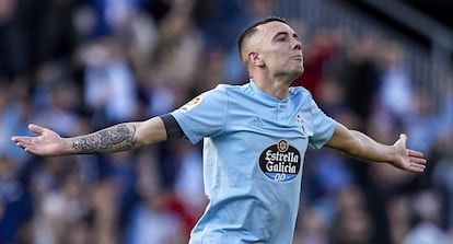 Aspas celebra uno de sus goles al Villarreal