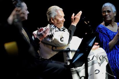 Chavela Vargas, en la presentación de su último trabajo, 'La luna grande'.